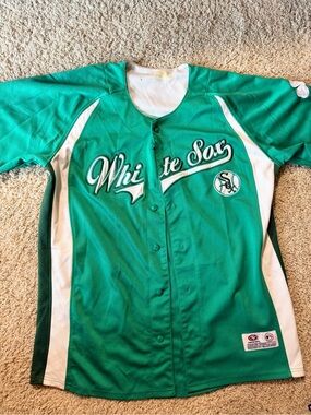 True Fan Chicago White Sox Shamrock Irish Baseball Jersey LG Green Button Up